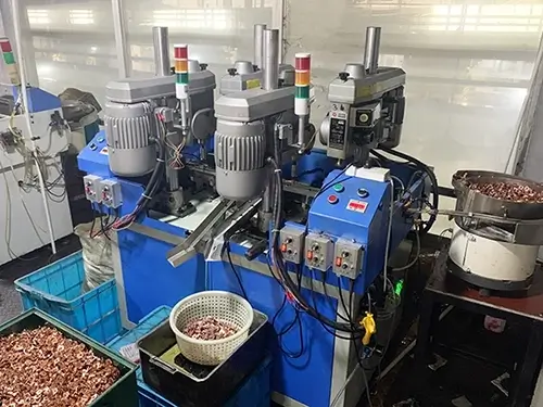An overall image of an automatic tapping machine