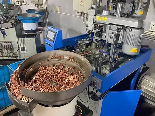 An overall image of a semi-automatic tapping machine