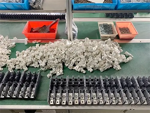 Mccb Assembly Close Up 2